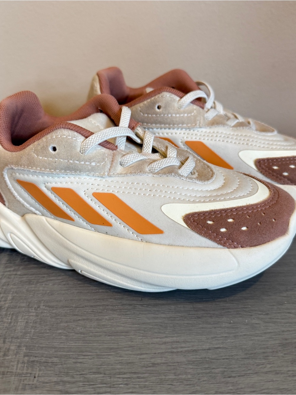 Adidas Ozelia J IF0033- White/Bright Orange - Kids Size 11 Slip On No Tie